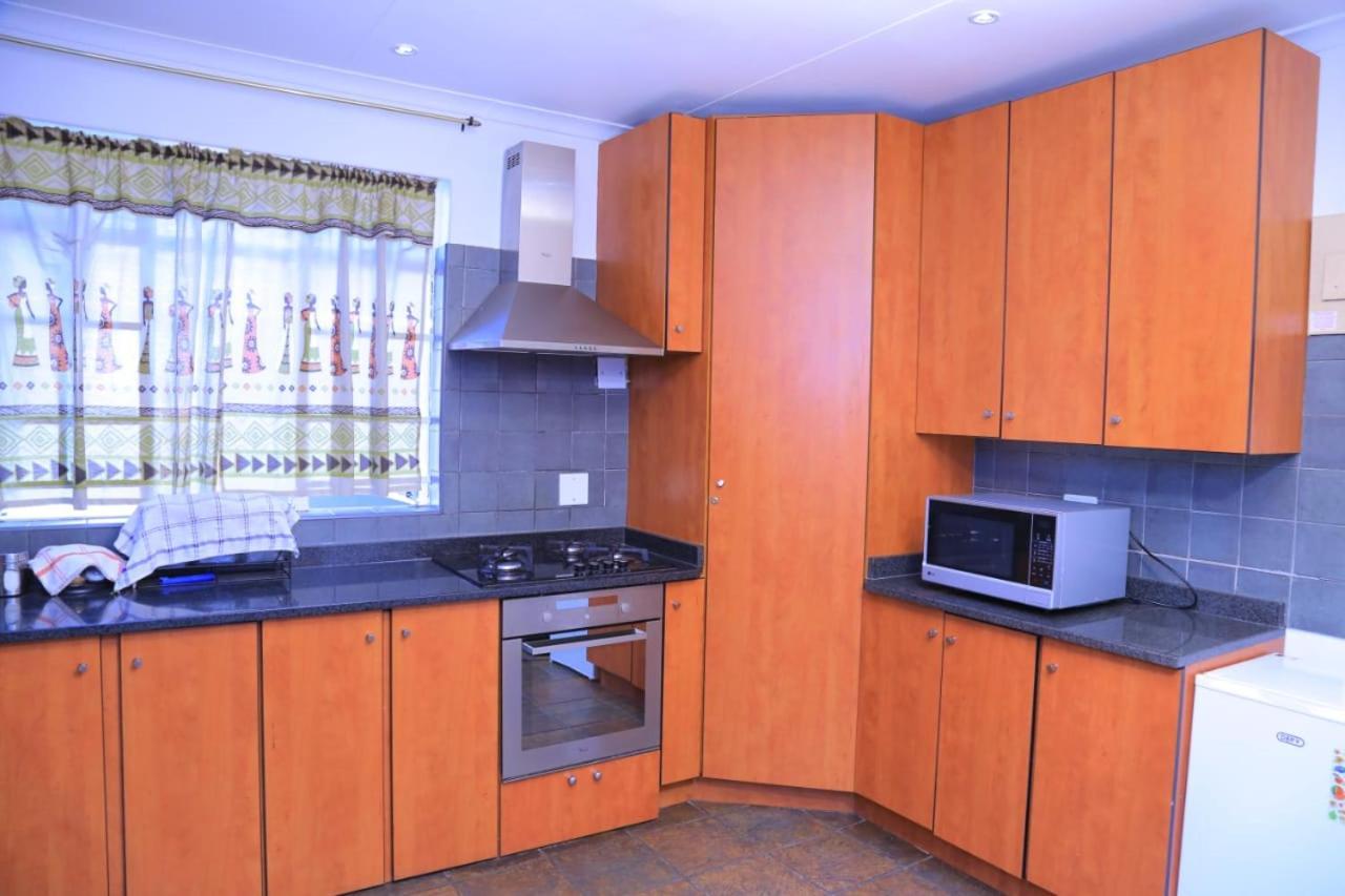 Union Guesthouse Претория Екстериор снимка